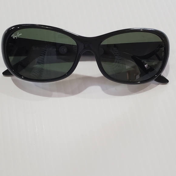 Ray-Ban Black Aviator Sunglasses Classic Style - Picture 4 of 4